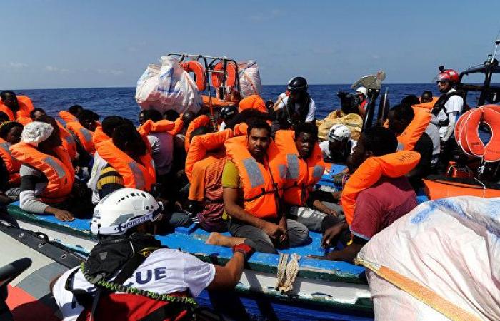 وكالة: تونس ترفض السماح لسفينة مصرية على متنها مهاجرون بدخول موانئها