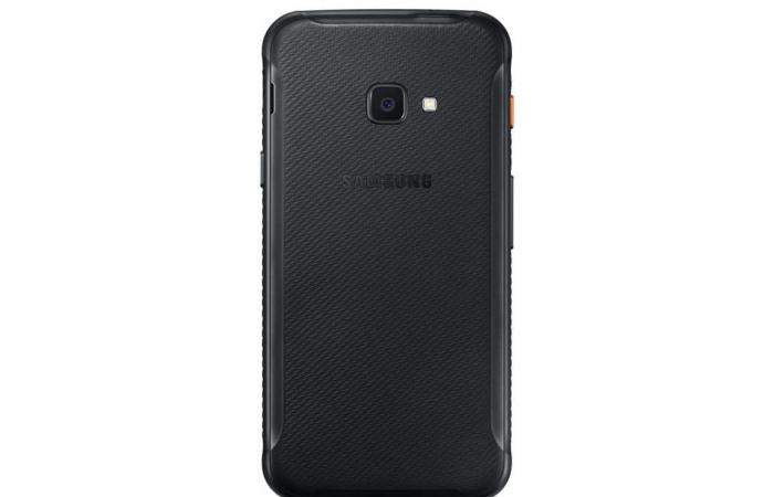 سامسونج تعلن عن هاتفها الشديد التحمل Galaxy Xcover 4s
