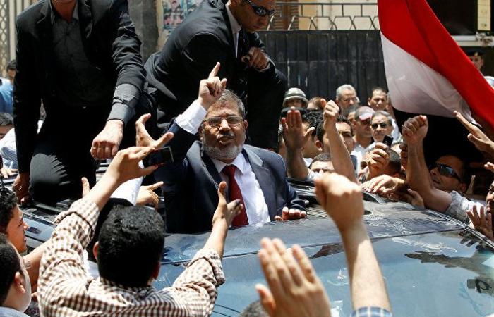 بعد ساعات من وفاة محمد مرسي... السعودية تشن هجوما عنيفا على "الإخوان المسلمين"