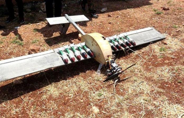 الجيش السوري يسقط طائرة مسيرة مذخرة بقنابل شديدة الانفجار بريف حماة الشمالي