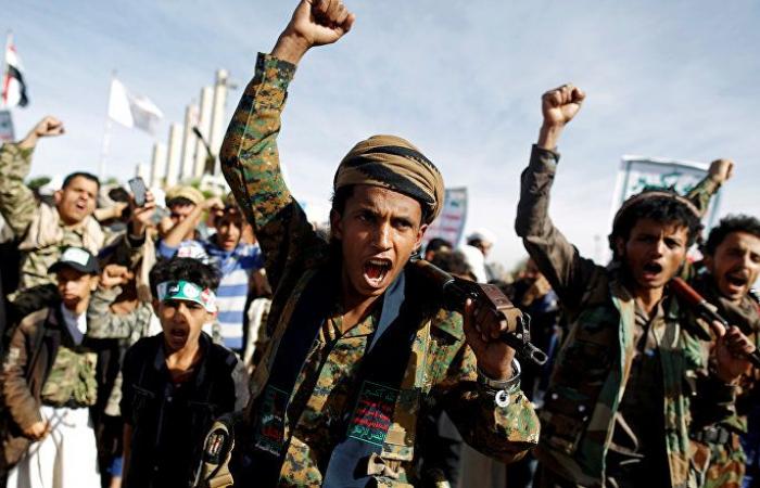 "أنصار الله" تعلن إلحاق خسائر فادحة بقوات يمنية في عسير جنوبي السعودية