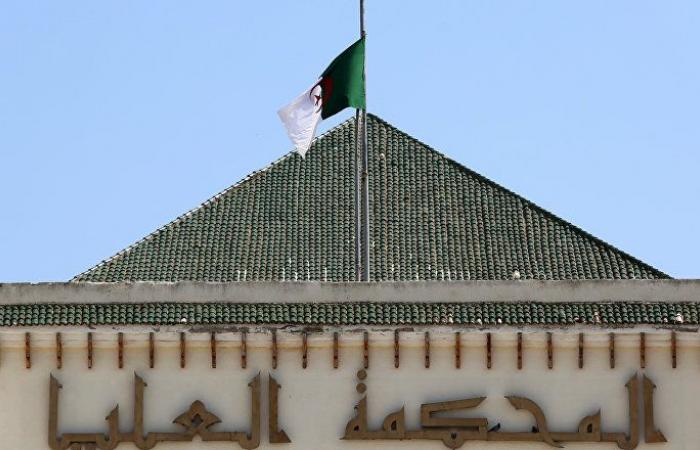 الجزائر... 3 مسؤولين أمام القضاء بتهمة تبييض أموال