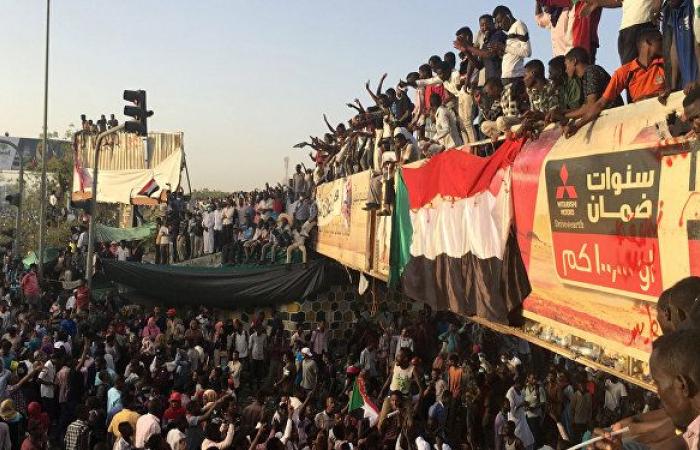أكاديمي سوداني يحذر من تأخير المجلس التشريعي