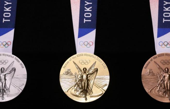 اليابان تصنع ميداليات الأولمبياد من مخلفات الهواتف المحمولة