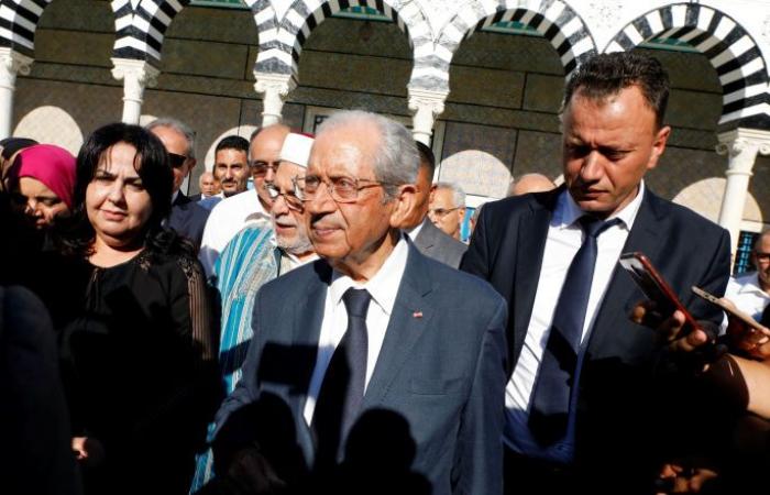 الرئيس التونسي المؤقت يؤدي اليمين الدستورية… (بالفيديو)