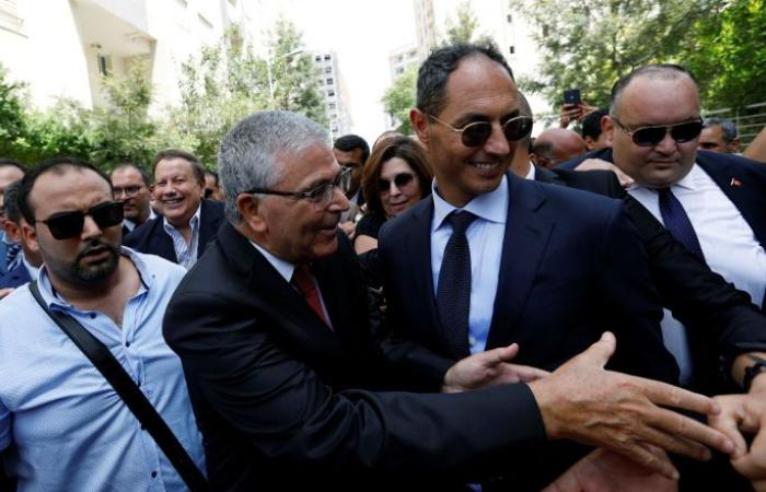بعد الدعم والمناشدة... هل يصبح عبد الكريم الزبيدي المرشح الأقوى لرئاسة تونس؟