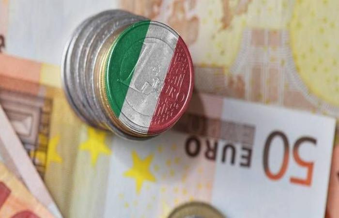 إيطاليا تتجنب خفض التصنيف الائتماني من "فيتش"وسط الاضطرابات السياسية