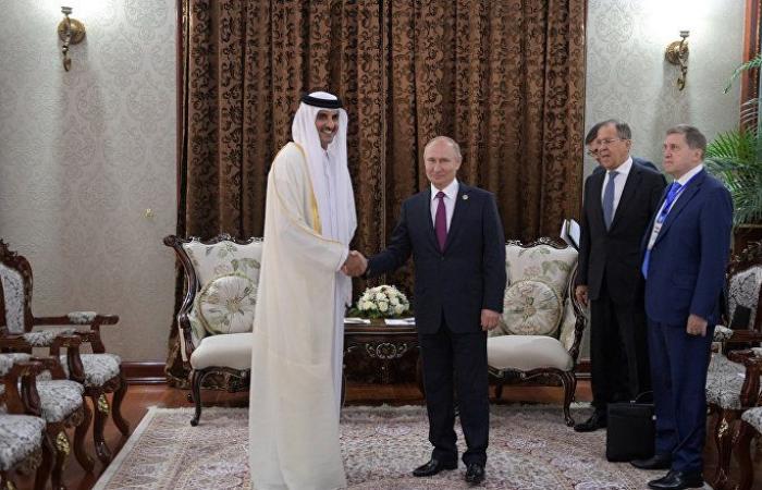 أمير قطر يدعو بوتين لزيارة الدوحة