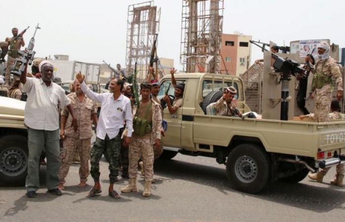 الداخلية اليمنية تعلق العمل بسلطات الجوازات بعد تمرد قوات الانتقالي الجنوبي