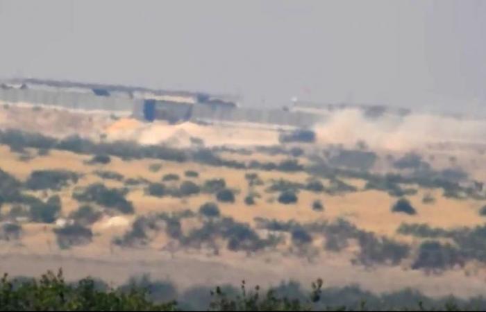 فيديو يرصد لحظة إخفاء دبابات المسلحين ضمن نقطة تركية جنوب إدلب