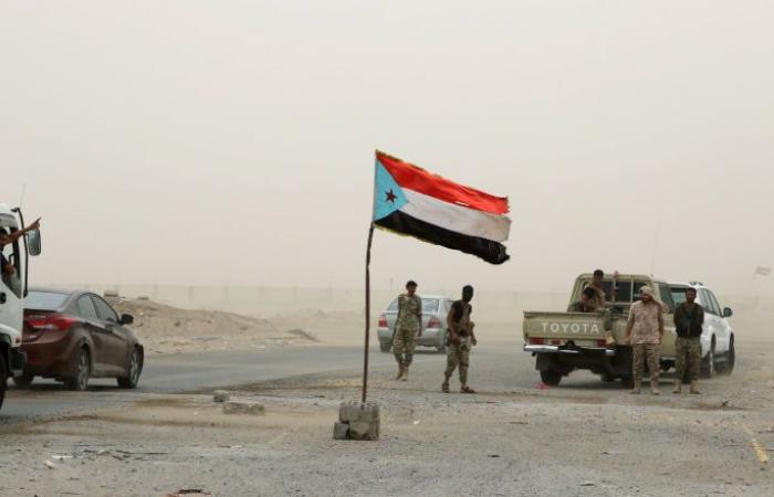 الخارجية اليمنية: سيطرة الانتقالي الجنوبي على معسكر للأمن تصعيد غير مبرر