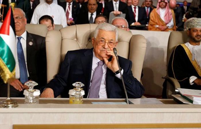 أول تعليق لرئيس الوزراء الفلسطيني السابق على قرارات عباس