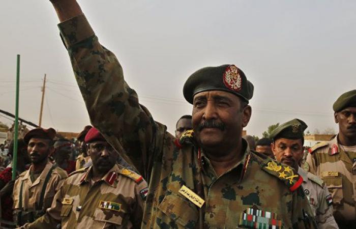 المجلس العسكري: رئيس وأعضاء المجلس السيادي السوداني يؤدون اليمين اليوم