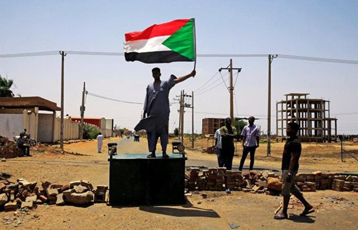 المبعوث الأمريكي إلى السودان: ندعم الحكومة المدنية
