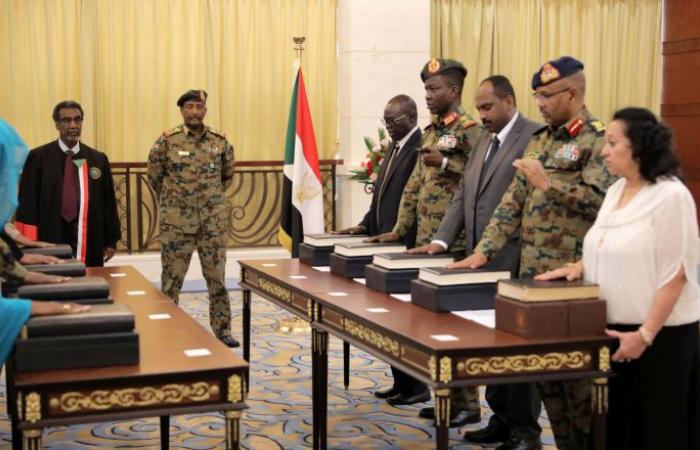 عضو "السيادي السوداني": وضعنا يدنا على أموال ضخمة سيعلن حجمها خلال أيام