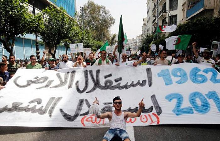 منسق منتدى الحوار في الجزائر: القوى السياسية متمسكة بالمنتدى وبعمله كقاعدة للحوار