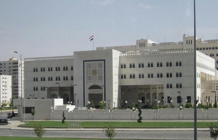 الحكومة السورية تشكل لجنة لمتابعة تنفيذ توصيات مجموعة إصلاح القطاع العام
