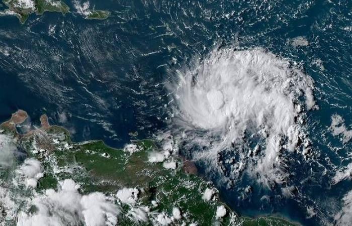 إعصار "دوريان" يتراجع للفئة الرابعة بعد ضرب جزر الباهاما