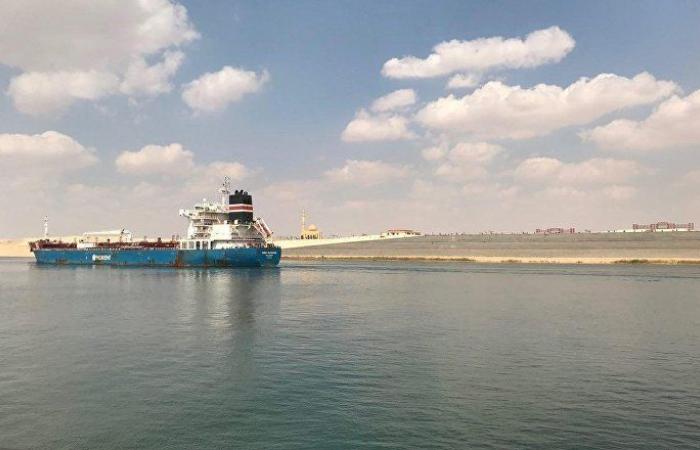 مصر توضح حقيقة انخفاض عدد السفن المارة عبر قناة السويس