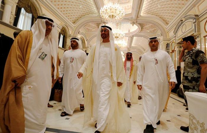 محمد بن زايد يبحث مع البرهان تعزيز العلاقات الإماراتية السودانية