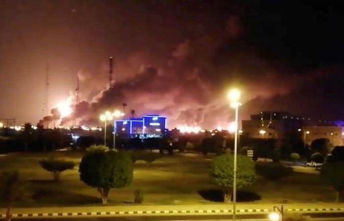 شاهد... أول صور لوزير الطاقة السعودي داخل شركة "أرامكو" بعد الهجوم الأخير