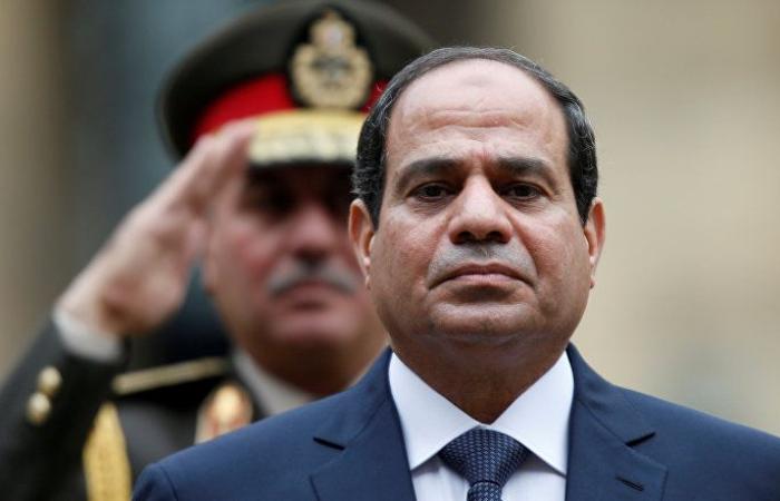 وزير الدفاع المصري يوجه رسالة للسيسي