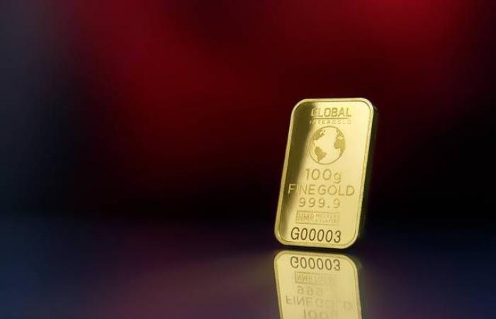 محدث.. أسعار الذهب تهبط عند التسوية لأدنى مستوى في أسبوع