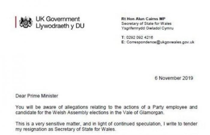 وزير بريطانيا لشؤون ويلز "ألون كيرنز" يتقدم باستقالته