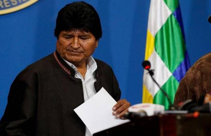 بعد 14 عاماً في السلطة.. رئيس بوليفيا يستقيل من منصبه
