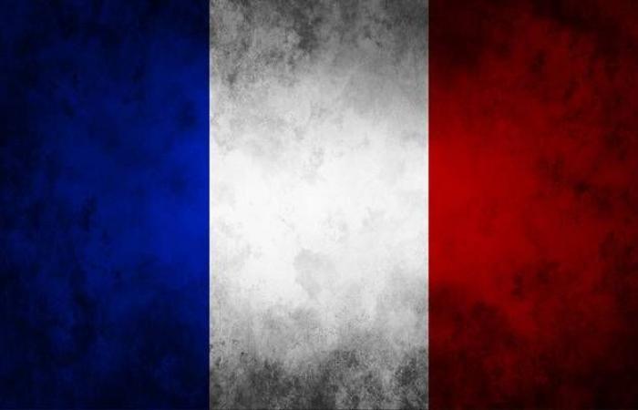 فرنسا تتوعد بإجراءات انتقامية رداً على التعريفات الأمريكية