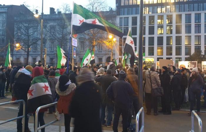 بروكسل.. مظاهرة منددة بهجمات النظام السوري وروسيا على إدلب