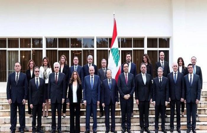 لبنان.. الحكومة الجديدة تجتمع ودياب يحذر من كارثة اقتصادية