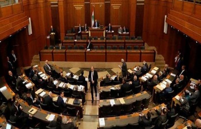 برلمان لبنان يقر موازنة العام 2020 وسط مواجهات