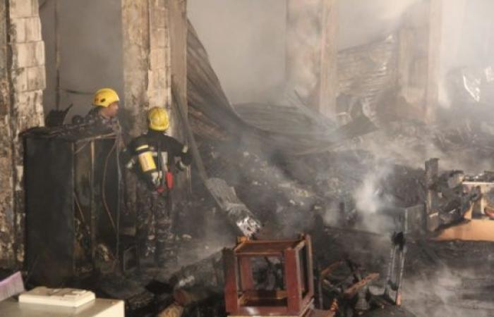 صور وفيديو : حريق ضخم بمحلات اثاث في وسط البلد