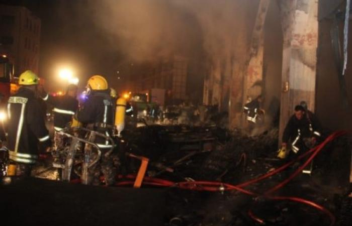 صور وفيديو : حريق ضخم بمحلات اثاث في وسط البلد