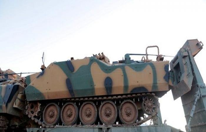 الجيش التركي يعزز نقاط مراقبته في إدلب بمدافع ودبابات