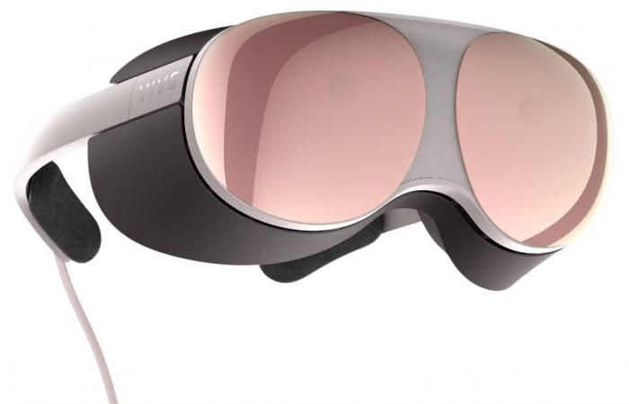 HTC تكشف عن نظارة واقع افتراضي تشبه النظارات الشخصية