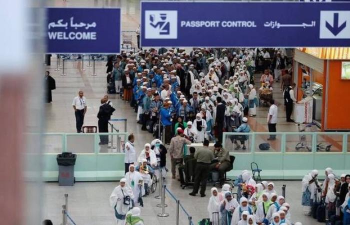 الجوازات السعودية: تعليق سفر المقيمين إلى إيران