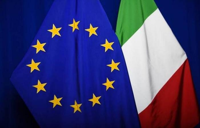 المفوضية الأوروبية تحذر من مستويات الديون المرتفعة في إيطاليا واليونان