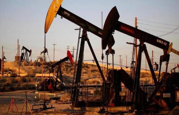 تقرير: تدخل أوبك لن يحمي أسعار النفط من الهبوط