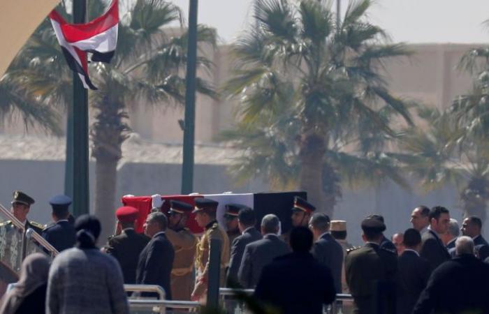 المشير حسين طنطاوي ينعى الرئيس الأسبق حسني مبارك