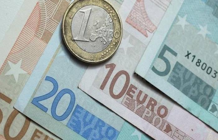 اليورو يرتفع أعلى 1.10 دولار مع وصول كورونا الأراضي الأمريكية