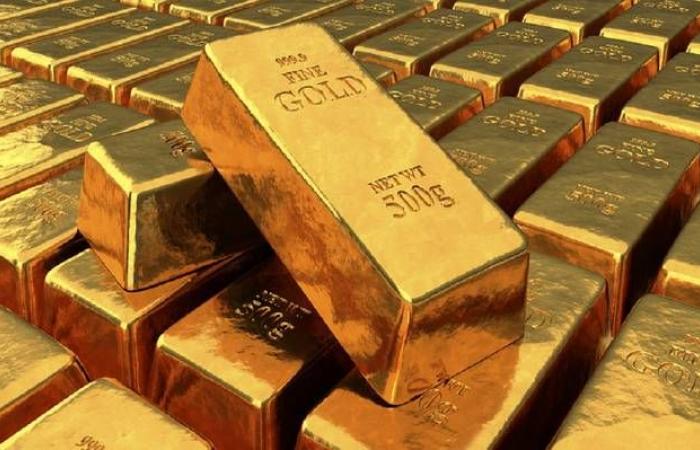سعر الذهب يتجاوز 1700 دولار لأول مرة في 7 سنوات