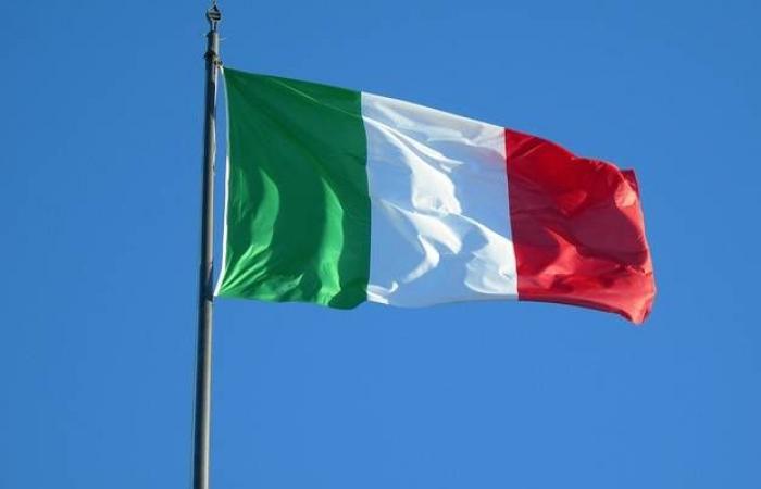 إيطاليا تخطط لمزيد من التحفيز المالي لتخفيف تداعيات ضربة كورونا