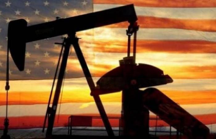 مخزونات النفط الأمريكية تقفز 13.8 مليون برميل في أسبوع