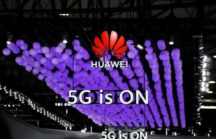 رويترز: الولايات المتحدة ستسمح لشركاتها بالعمل مع هواوي على معايير 5G