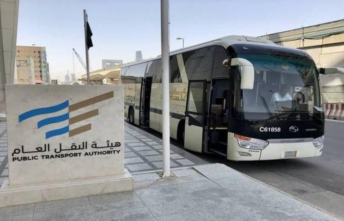 "النقل" تعلن تفعيل مبادرتي دعم السعوديين العاملين بتوجيه المركبات وشركات النقل