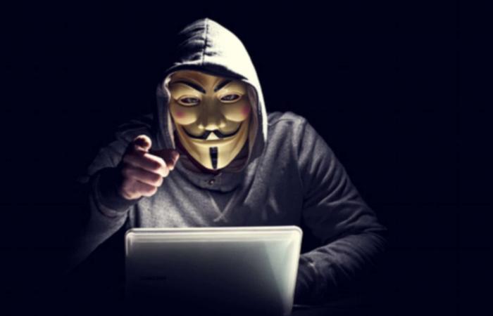 Anonymous تعود للظهور وسط الاضطرابات الأمريكية