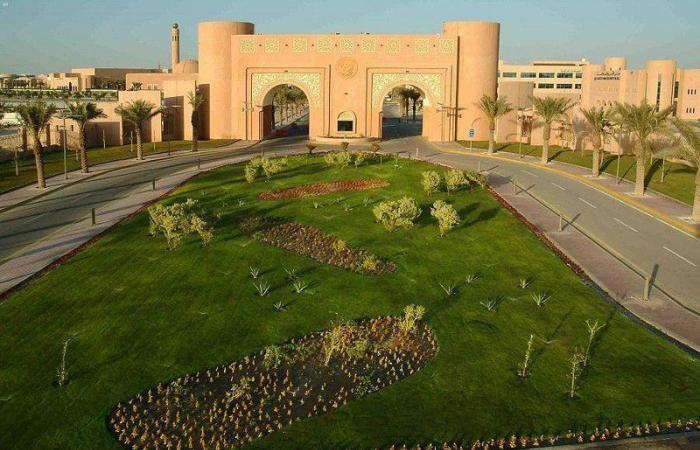"العوهلي" يؤكّد حرص جامعة فيصل لإنهاء متطلبات الخريجين