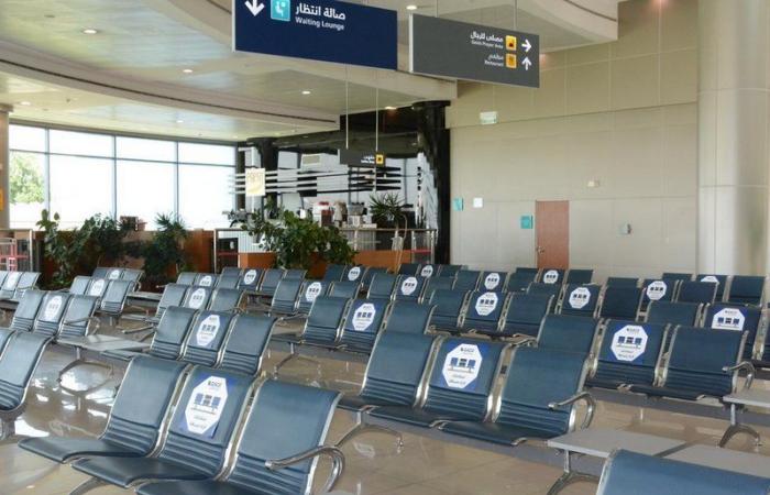 محافظ بيشة يزور مطار المحافظة بعد استئناف الرحلات الداخلية